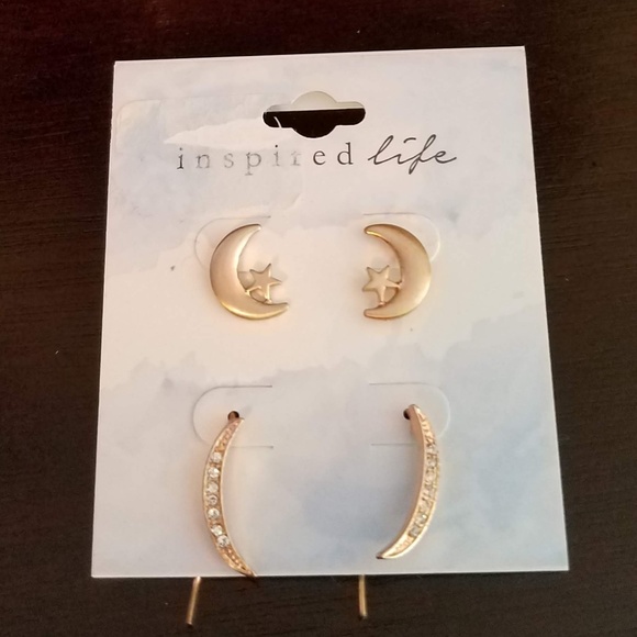 Glam Girl Fashion Jewelry - PRETTY!  Pair of Moonlight Earrings